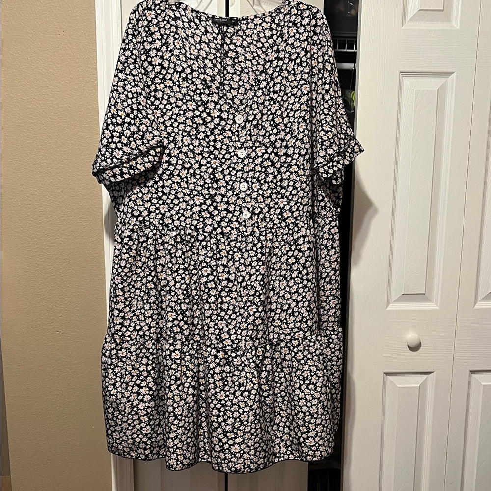 SHEIN Black and White Floral Dress